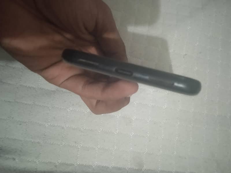 Google Pixel 5 4