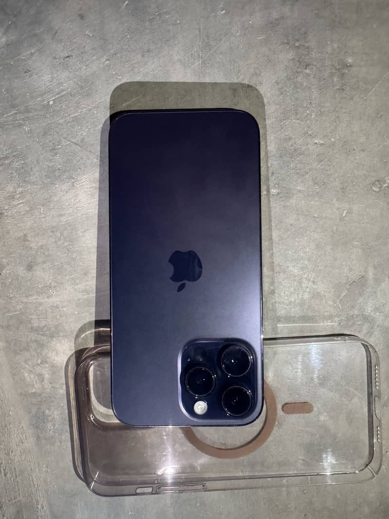 Apple iPhone 14 Pro Max 1