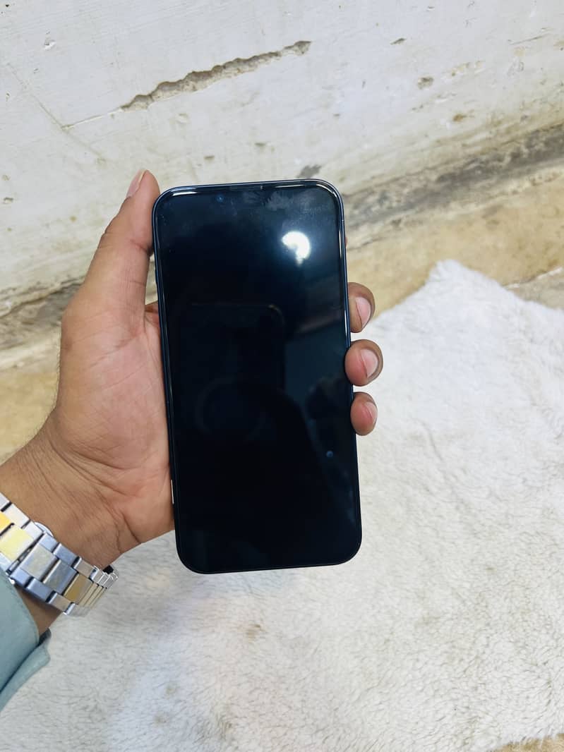 Apple iPhone 13 3