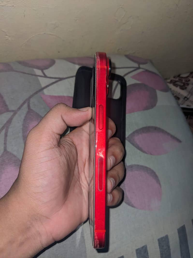 Apple iPhone 14 4