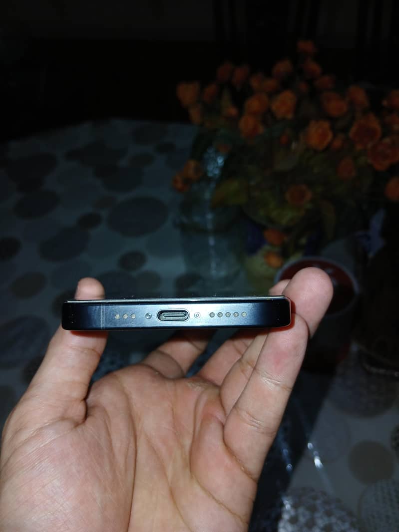Apple iPhone 15 Pro 3