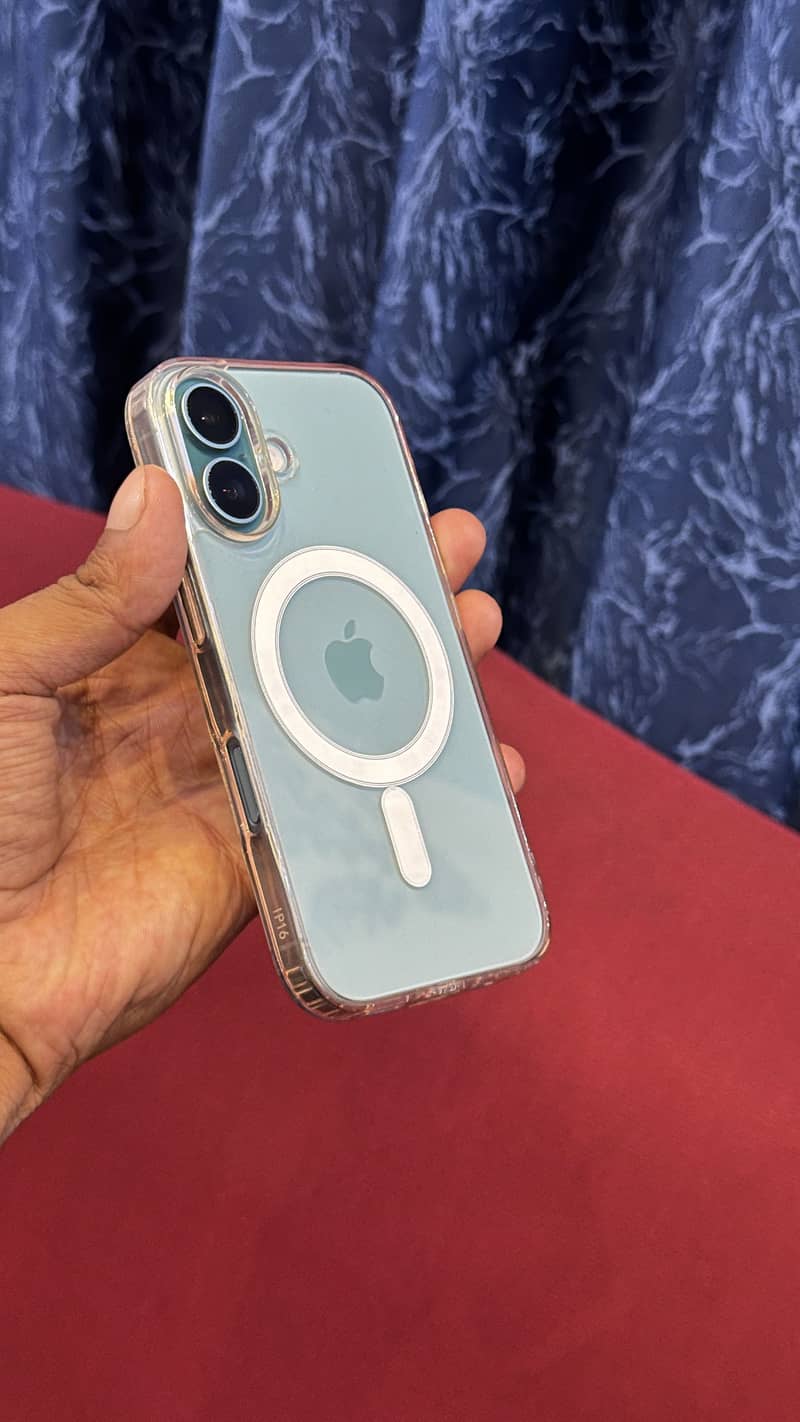 Apple iPhone 16 1
