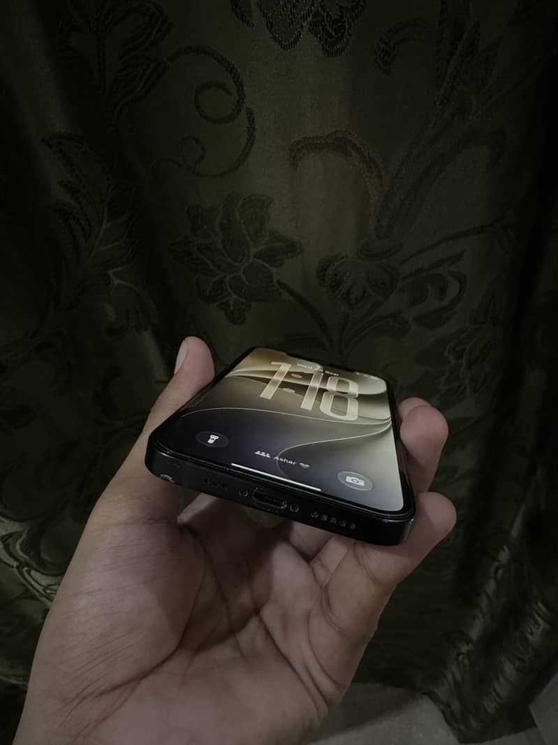 Apple iPhone 12 2