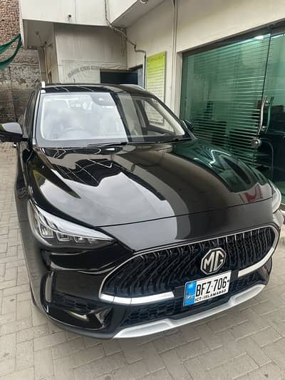 MG HS 2025