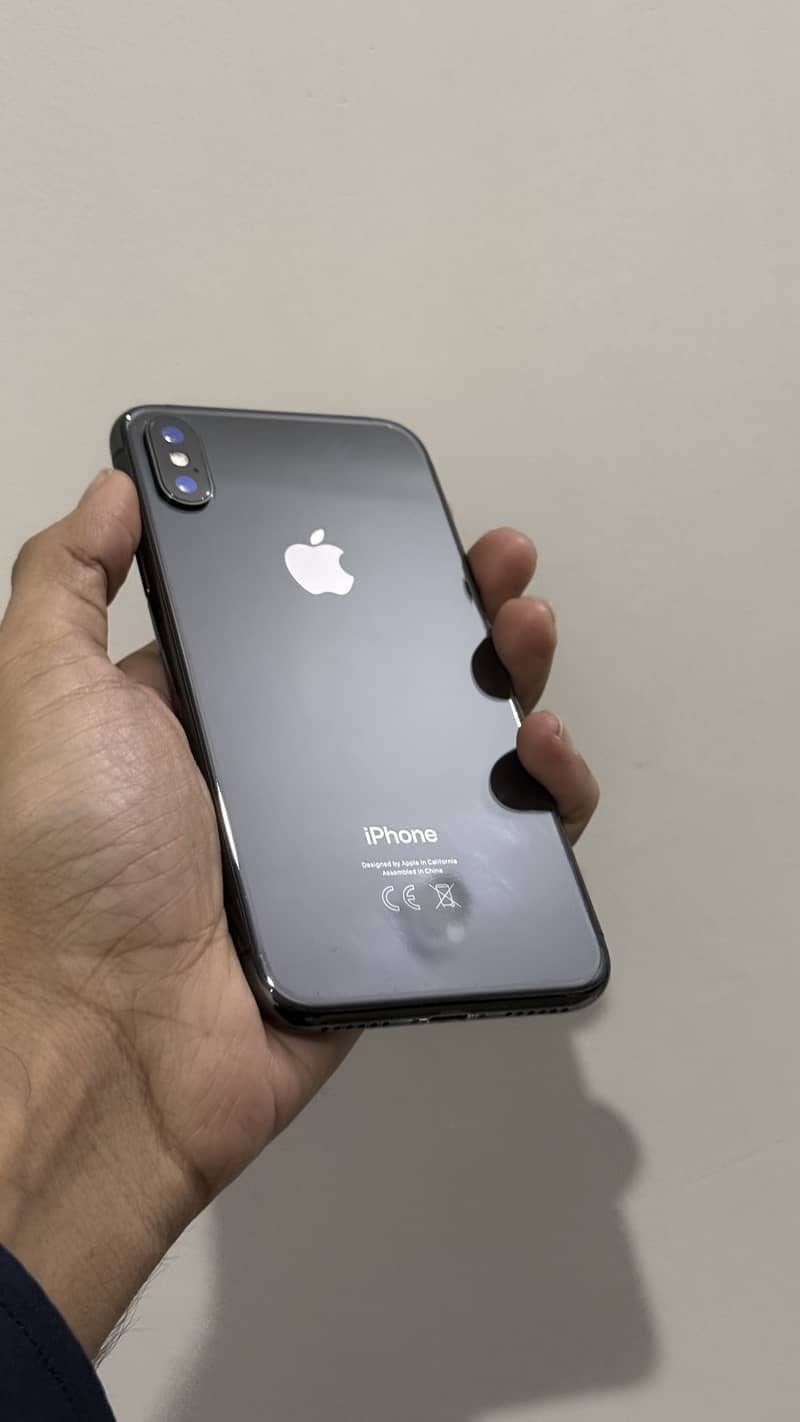 Apple iPhone X 3