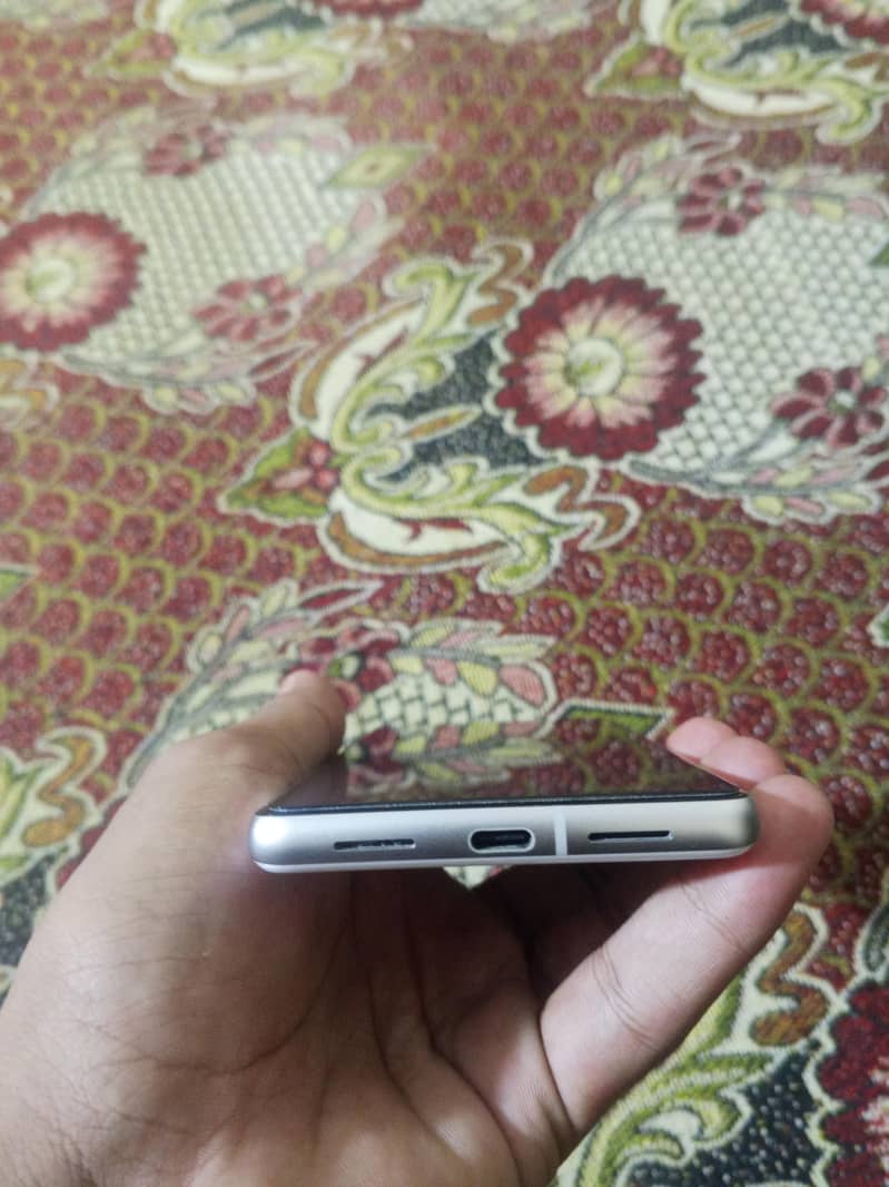 Google Pixel 7 3