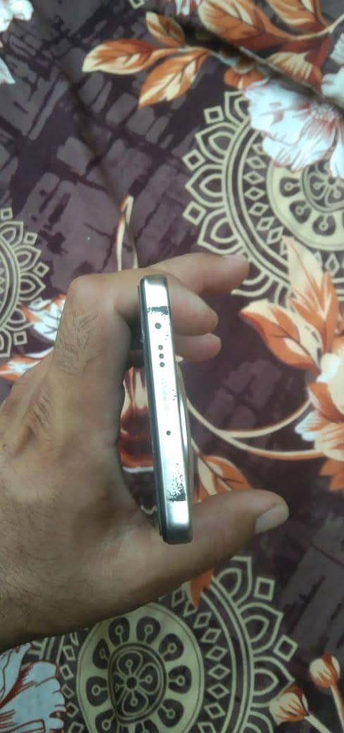 Tecno CAMON 30 0