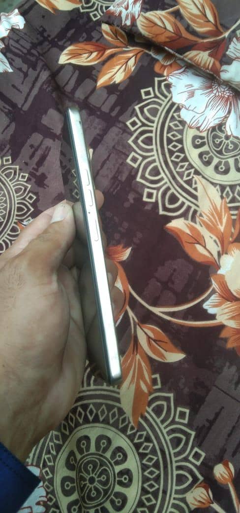 Tecno CAMON 30 1