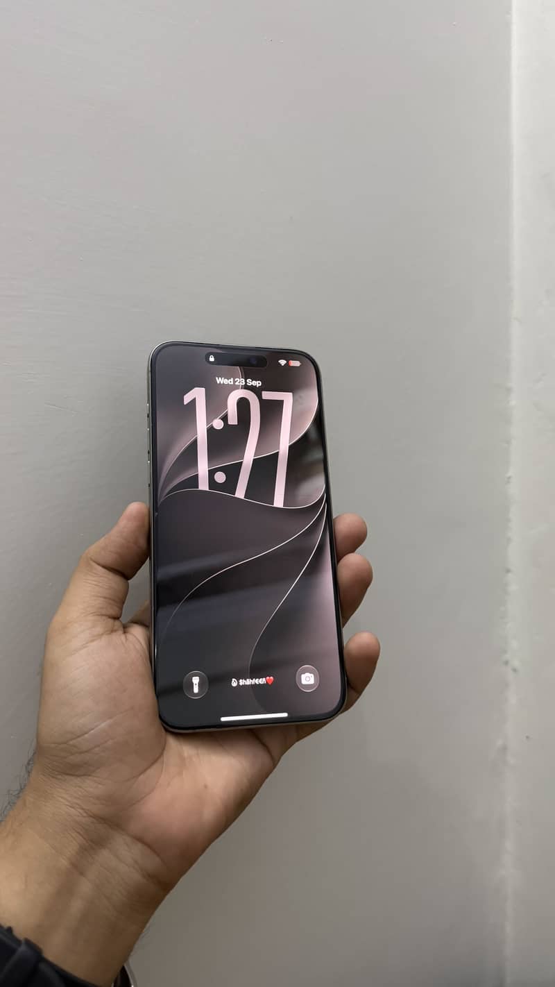 Apple iPhone 15 Pro Max 8