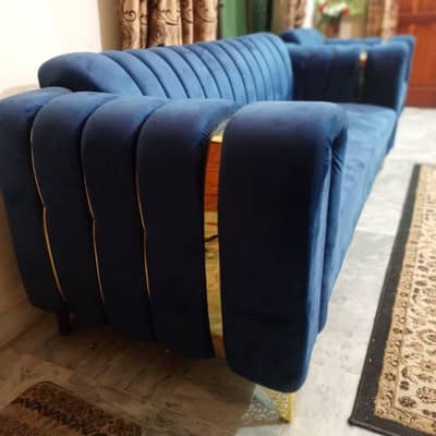5 seater sofa new condition. 03395507372