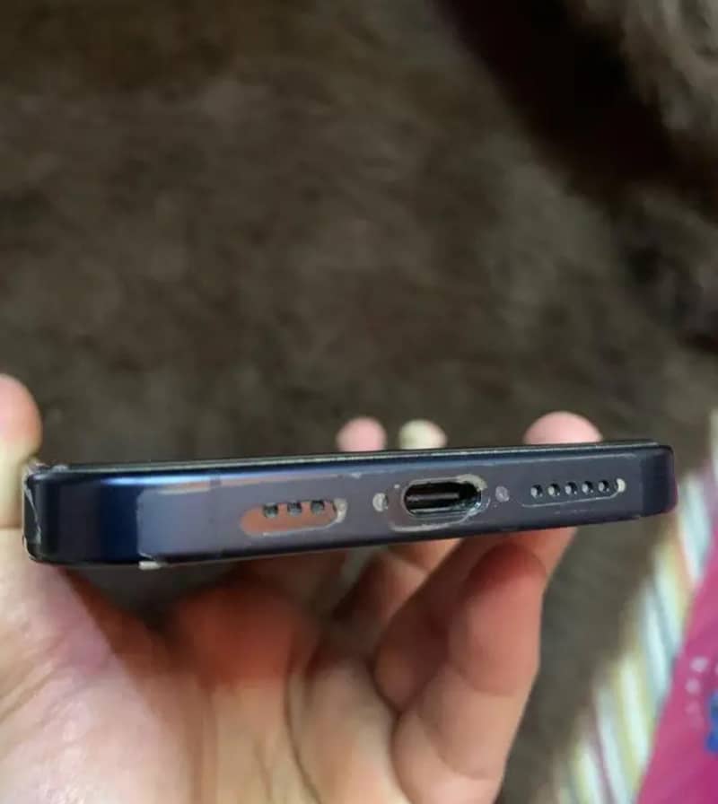 Apple iPhone 15 Pro Max 3