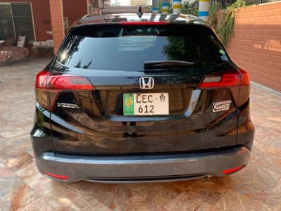 Honda Vezel 2019 import / 2013 model