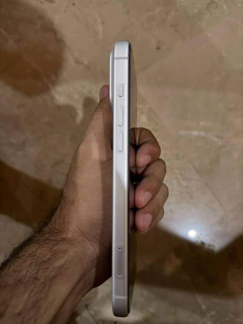 Apple iPhone 17 Pro Max 1