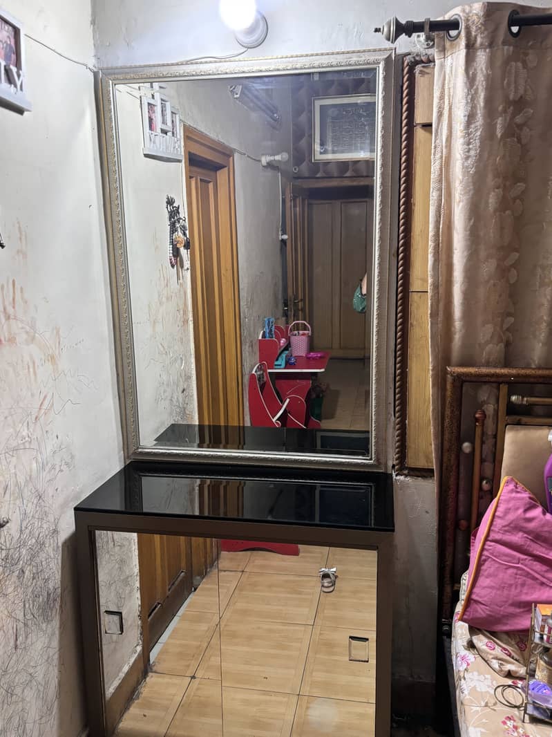 dressing table 0