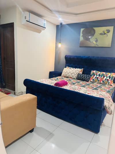 Par day short stay 1 bedroom furnished apartment available