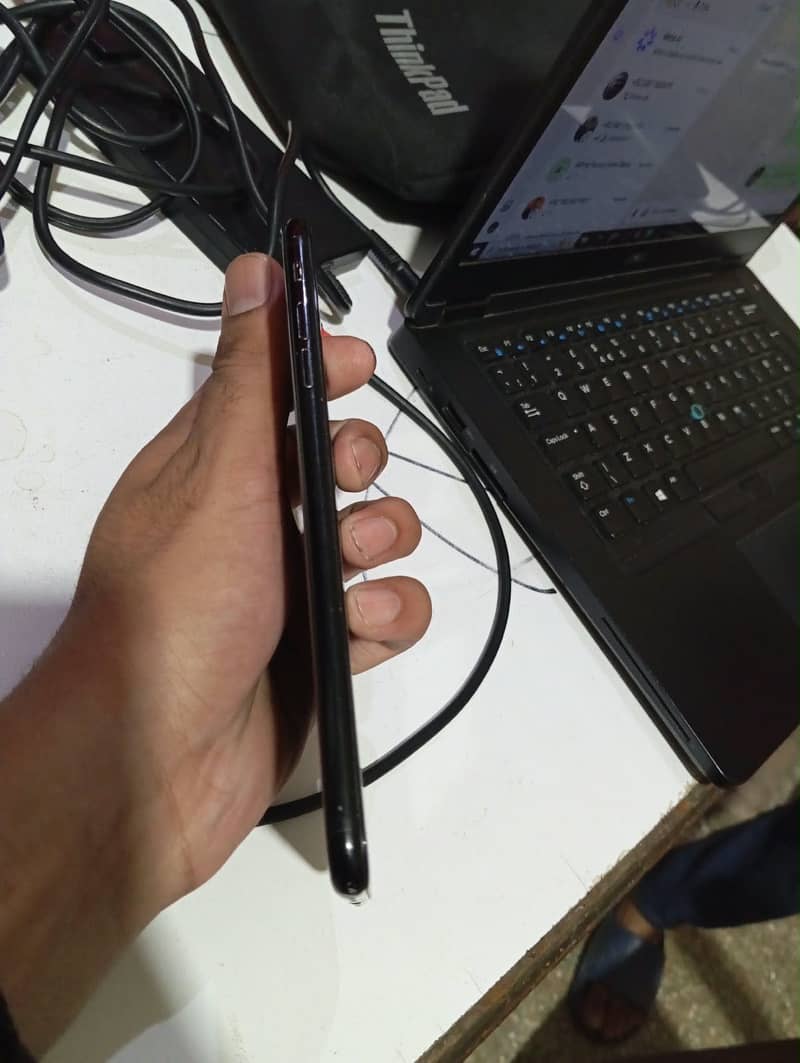 Apple iPhone 7 Plus 0