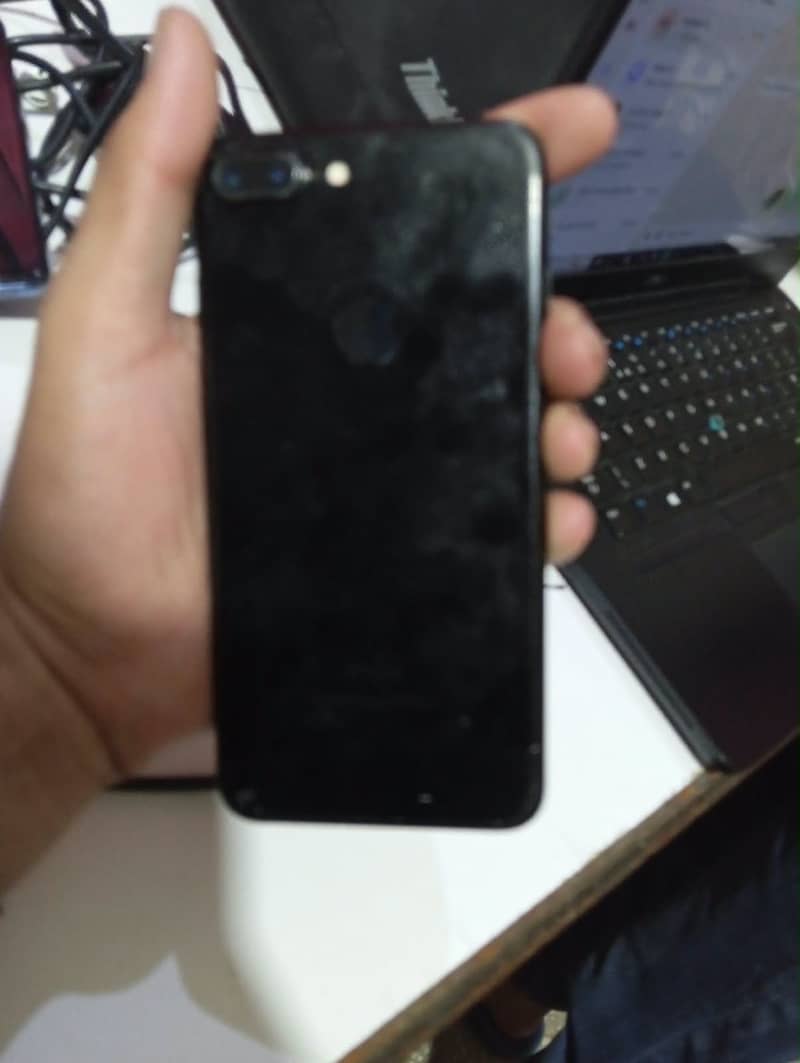 Apple iPhone 7 Plus 5