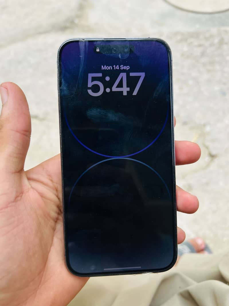 Apple iPhone 14 Pro Max 1