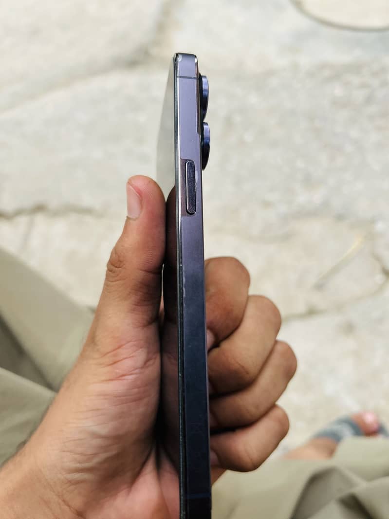 Apple iPhone 14 Pro Max 2