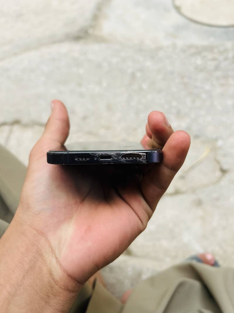 Apple iPhone 14 Pro Max 4