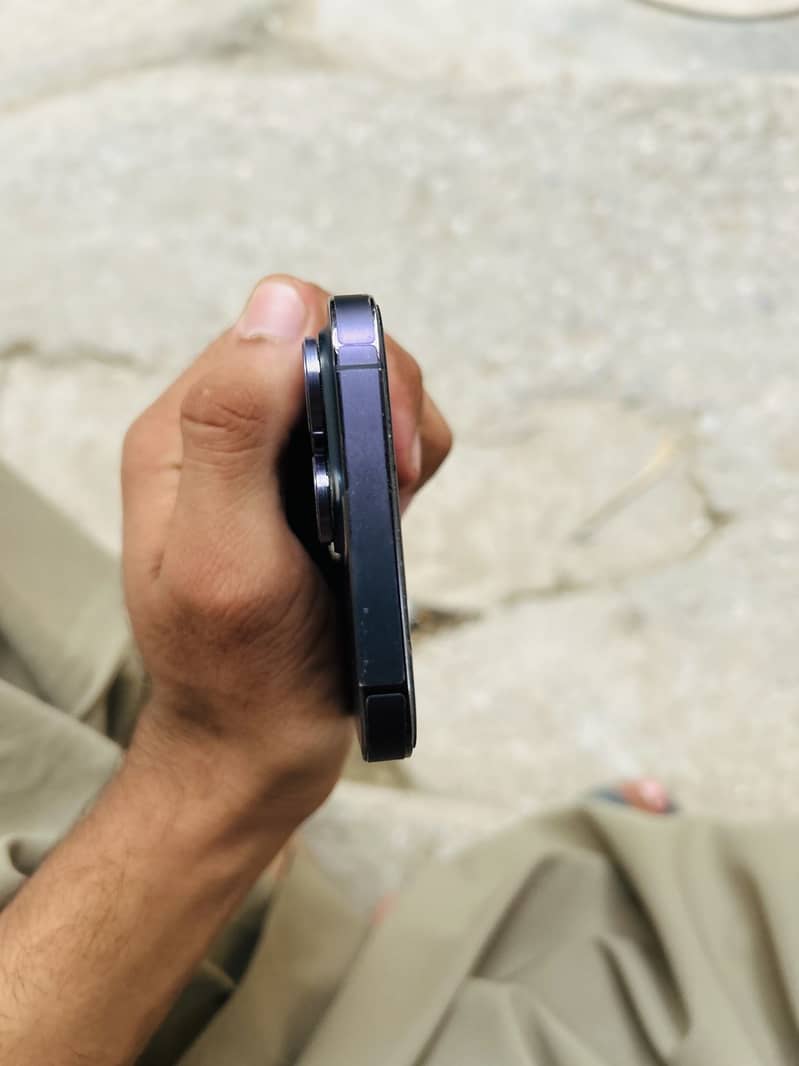 Apple iPhone 14 Pro Max 6
