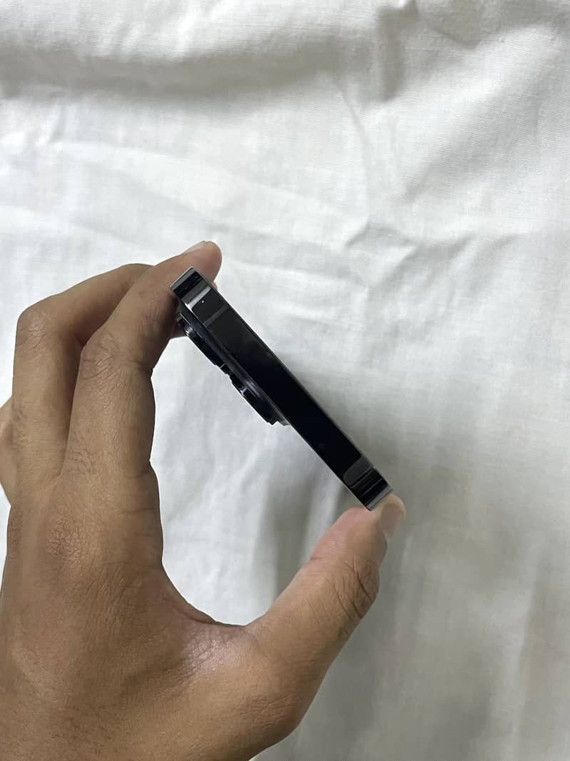 iPhone 14 Pro 5