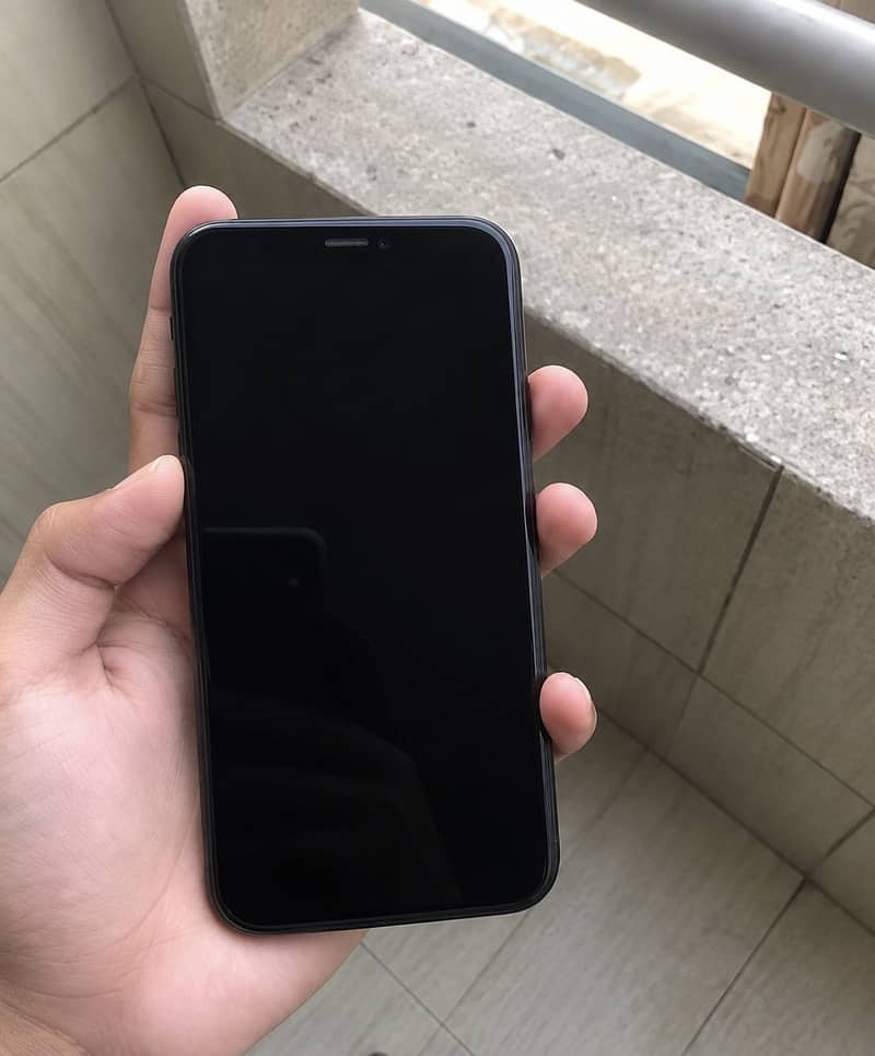 Apple iPhone XR 1