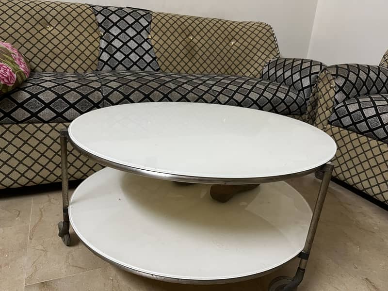 Dining table 0