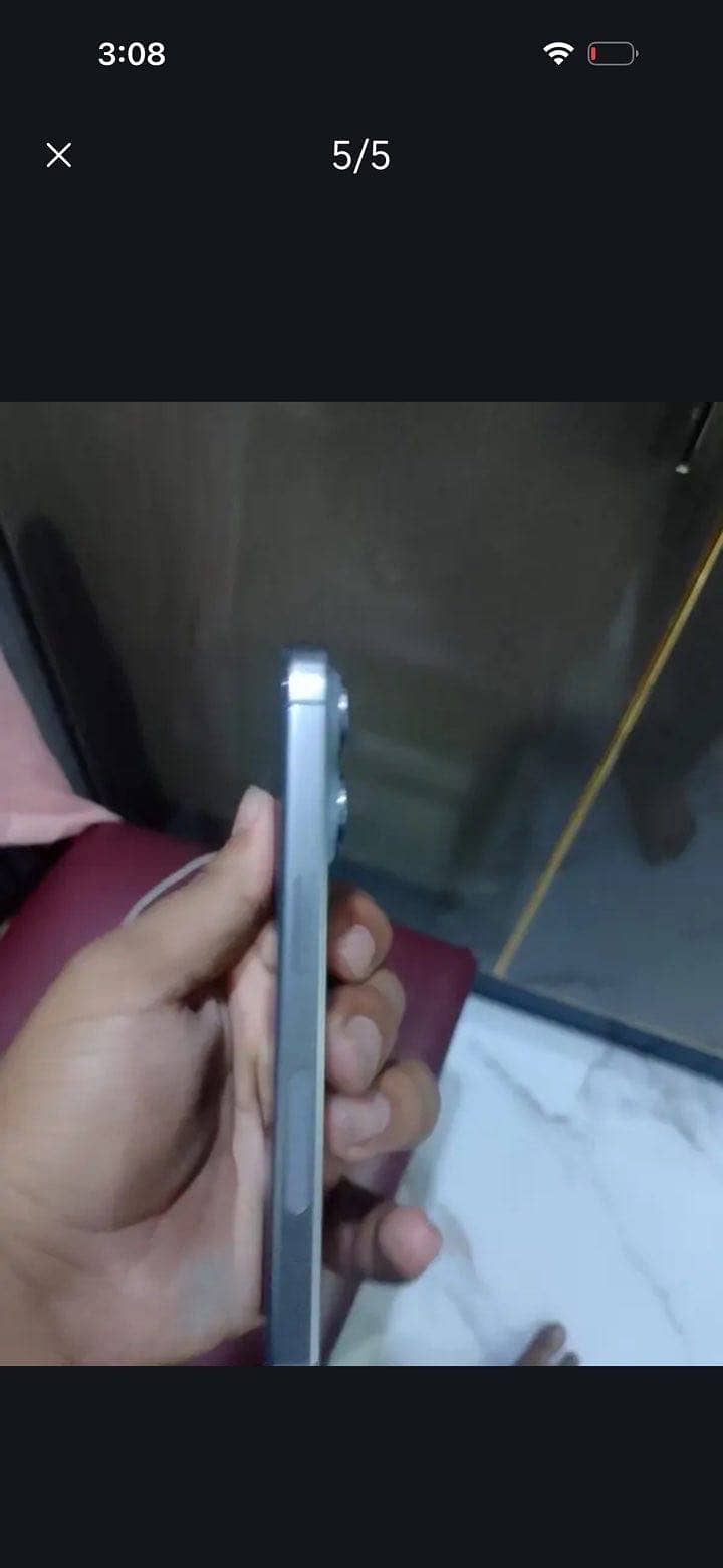 Apple iPhone 15 Pro 3