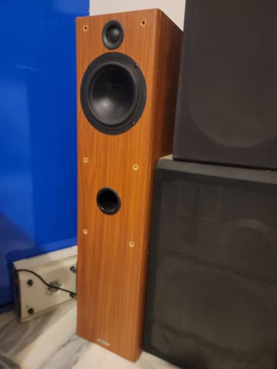 DIFFERENT SPEAKERS AND AMPLIFIERS AND WOOFER.