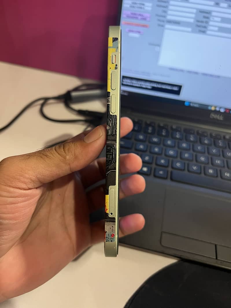 Apple iPhone 12 0