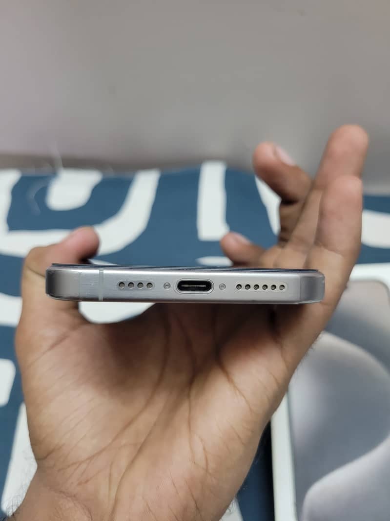 Apple iPhone 15 Pro Max 5