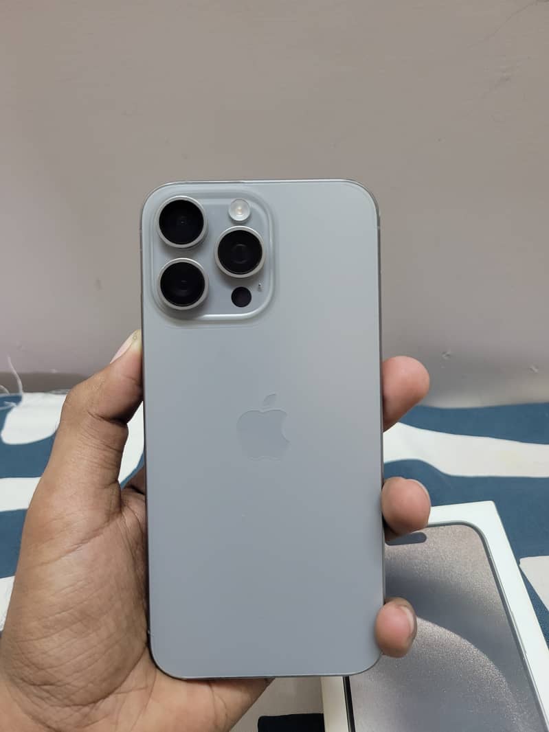 Apple iPhone 15 Pro Max 7