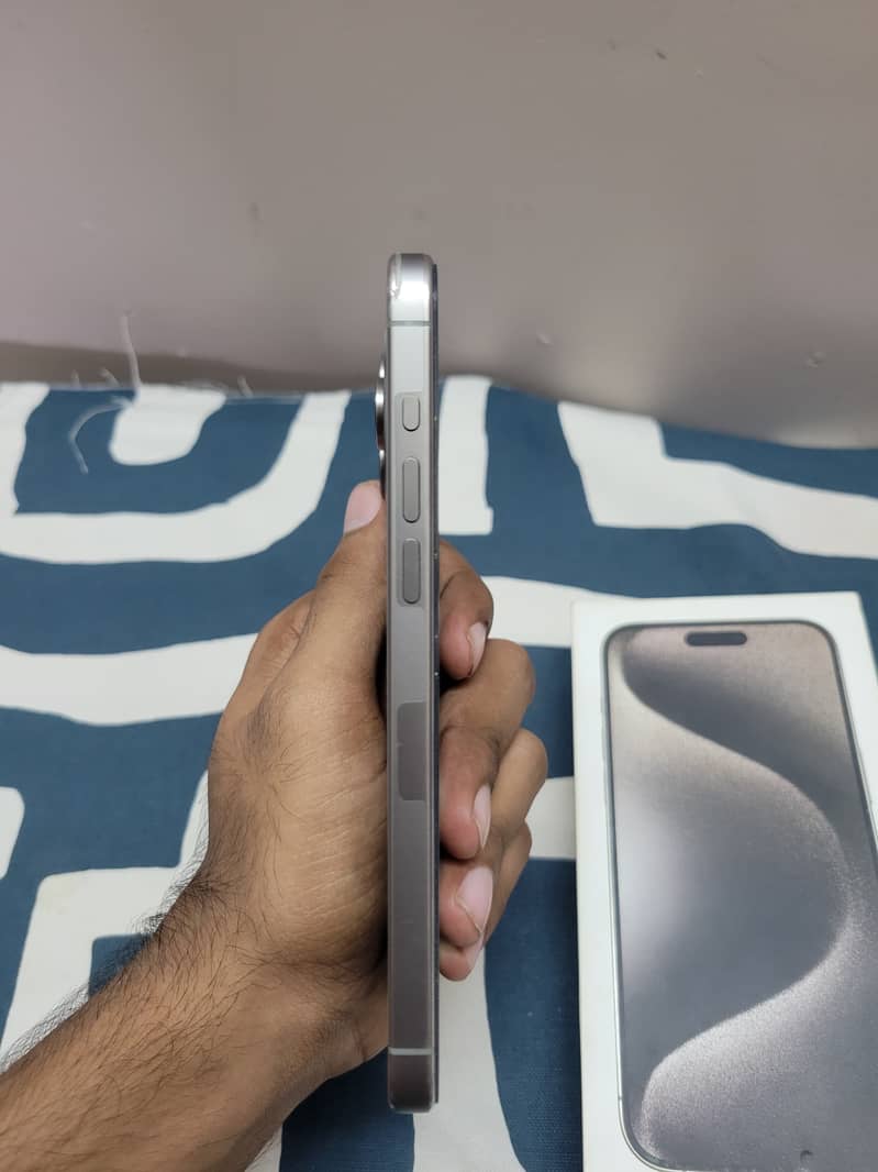 Apple iPhone 15 Pro Max 8
