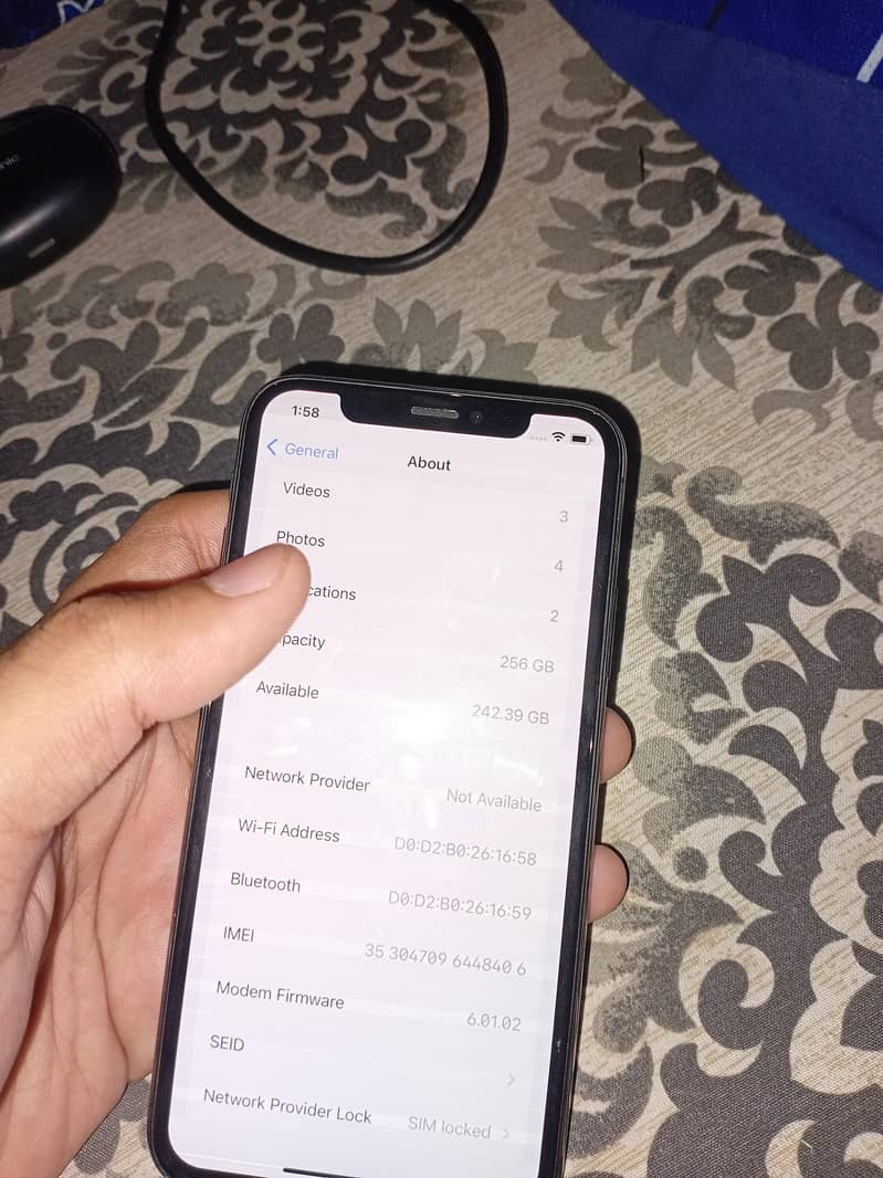 iPhone X jv 3
