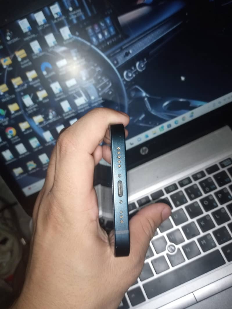 Apple iPhone 13 1