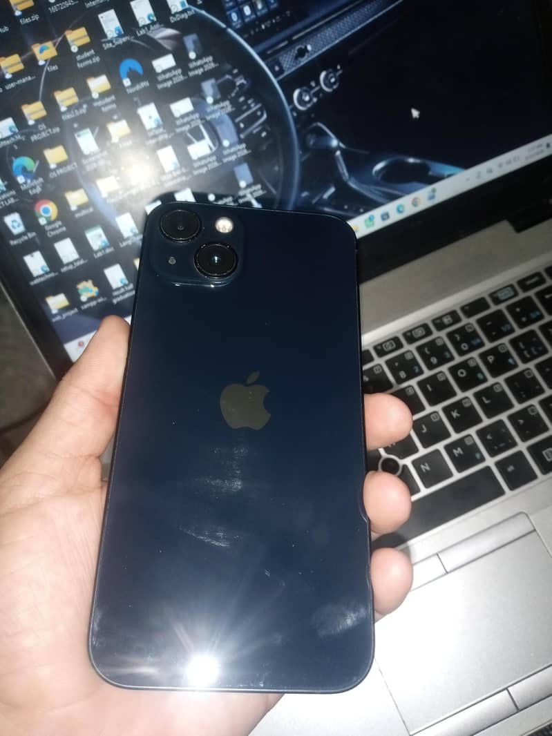 Apple iPhone 13 4