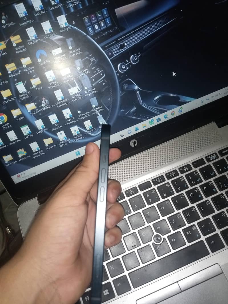 Apple iPhone 13 5