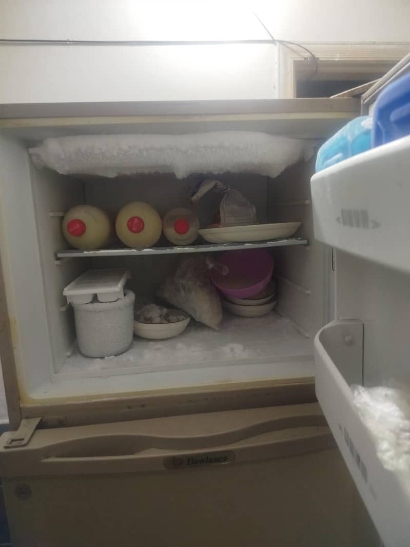Dawlance Refrigerator Medium Size Good Working Condition 2