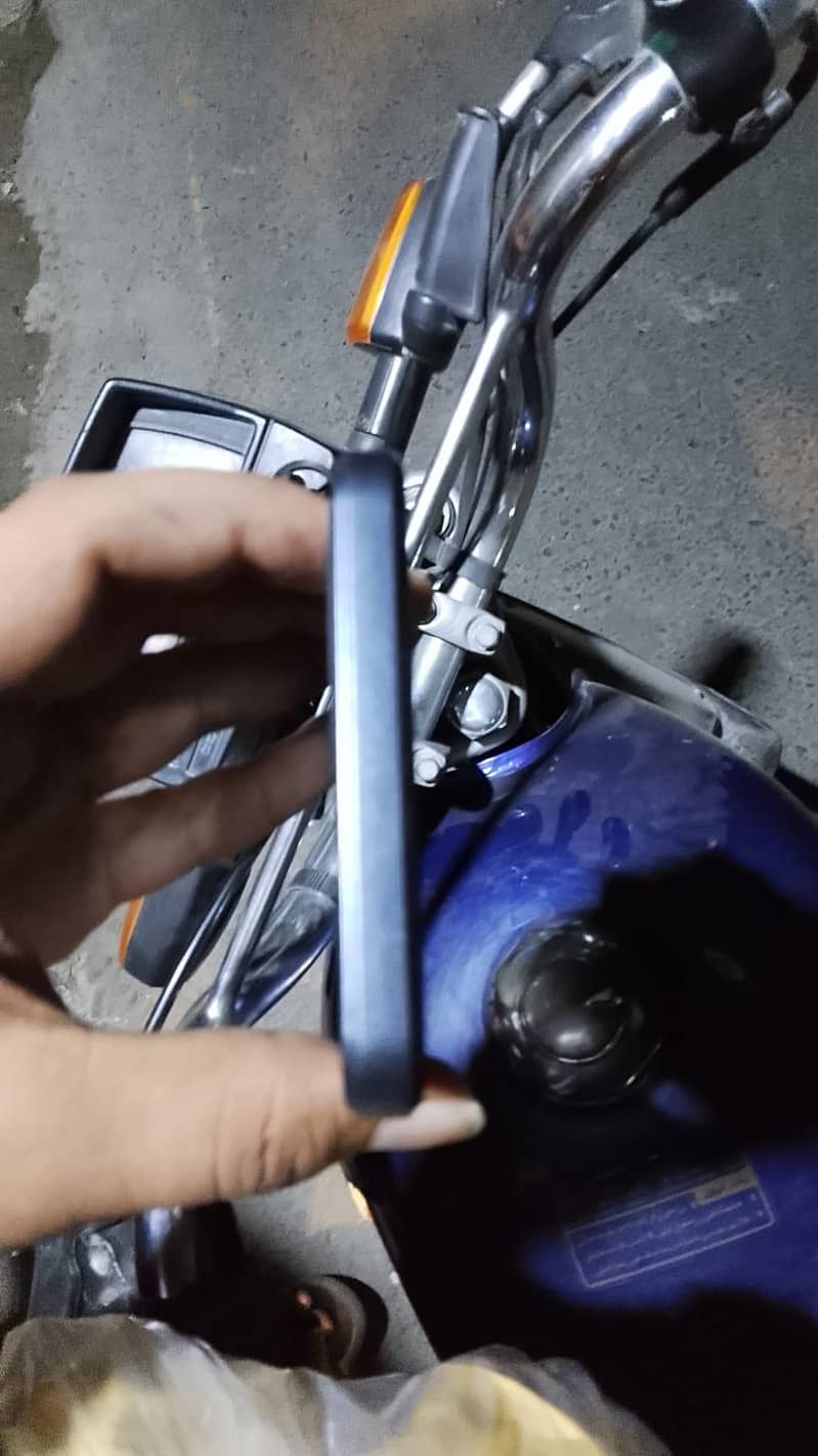 HMD Aura 2 3