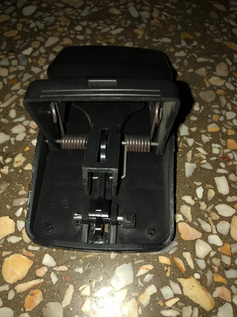 mouse & mice trapper strong grip 1