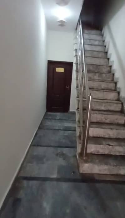 3.5 marla flat for Rent ground floor