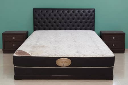 Bedroom Set with Queen Size Bed, Diamond Siesta Matress, 2 Side Tables