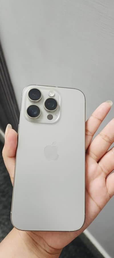 Apple iPhone 16 Pro