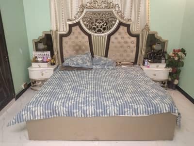 4 PCs bedroom set with mattress