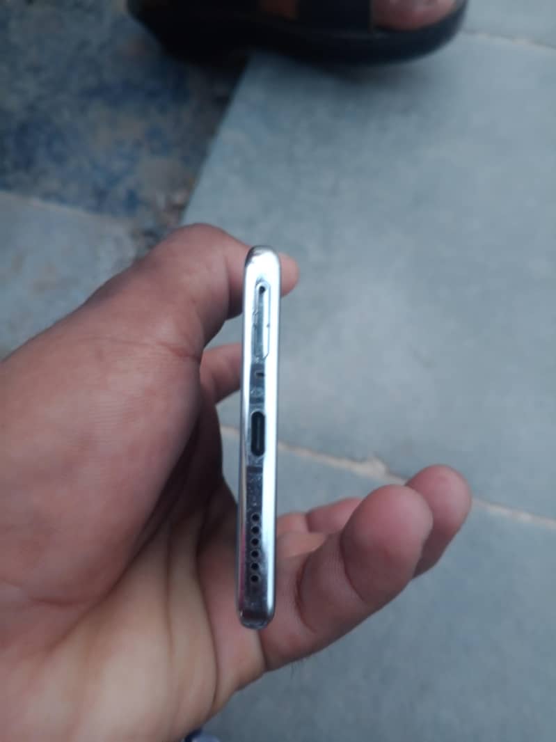 Tecno CAMON 40 Pro 1