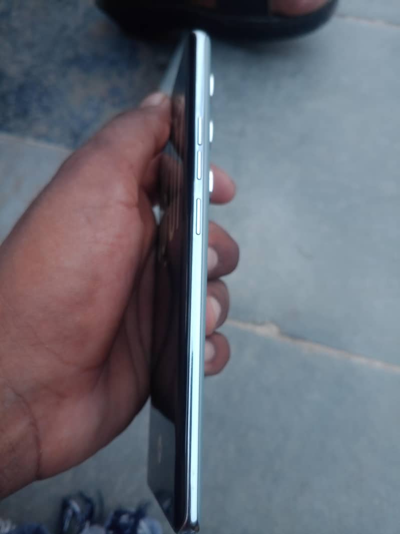 Tecno CAMON 40 Pro 4