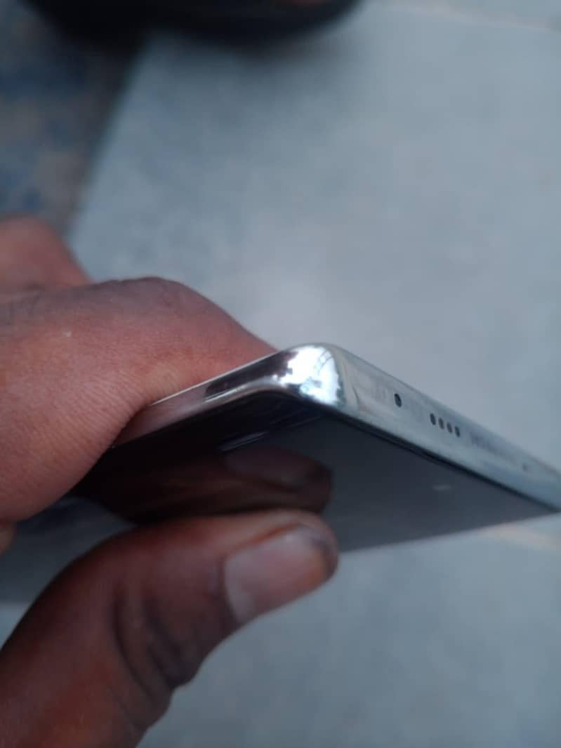 Tecno CAMON 40 Pro 6