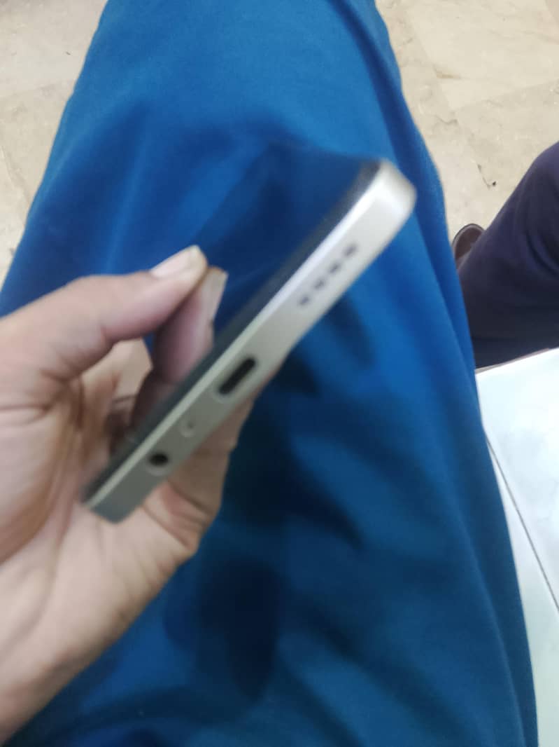 Realme C61 2