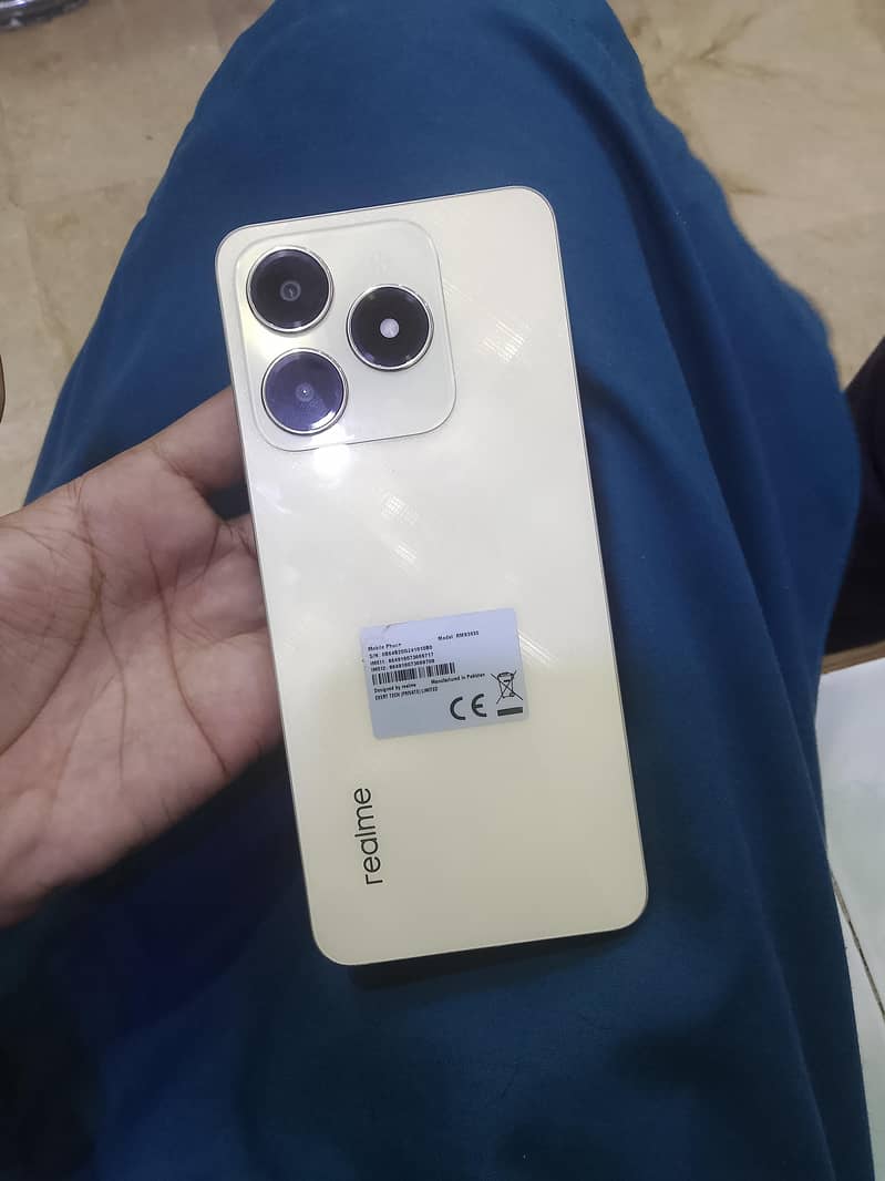 Realme C61 3